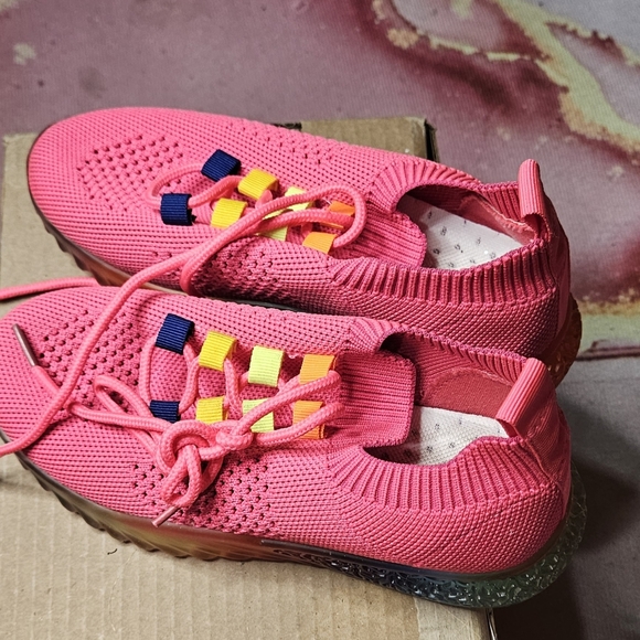 Little girls shoes(NWOT) - Picture 2 of 7